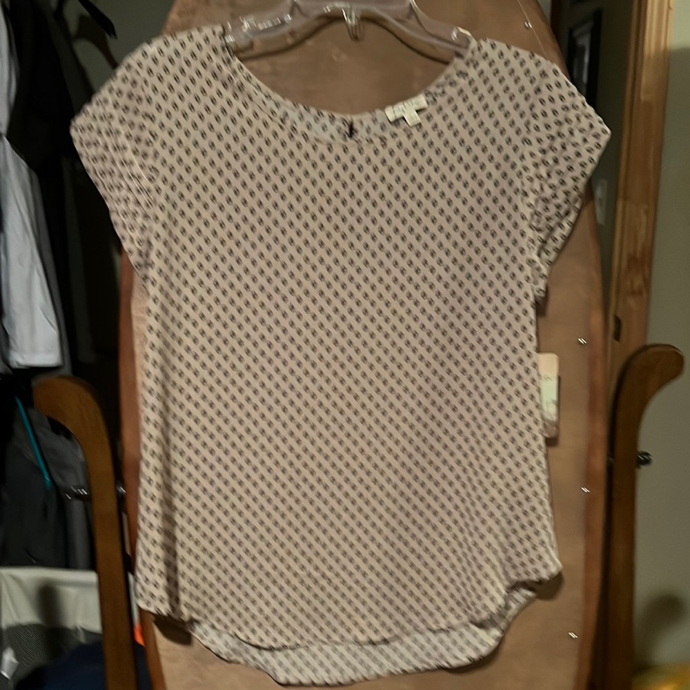 NWT great condition blouse.
